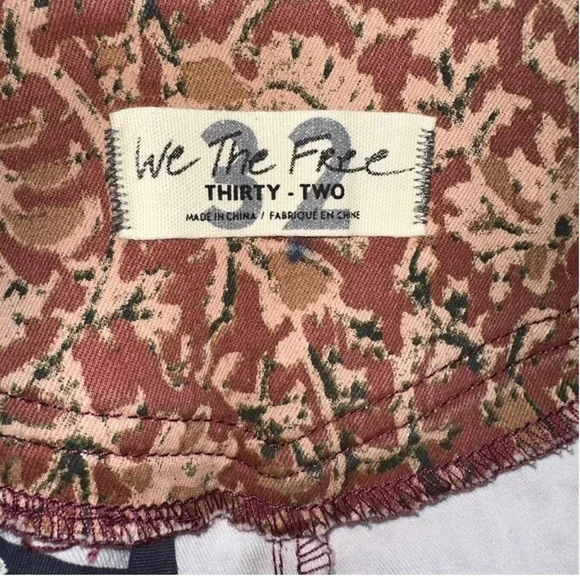 🌺Free People CRVY Wild Honey Printed
Flare Jeans🌸🌺 - Picture 8 of 12